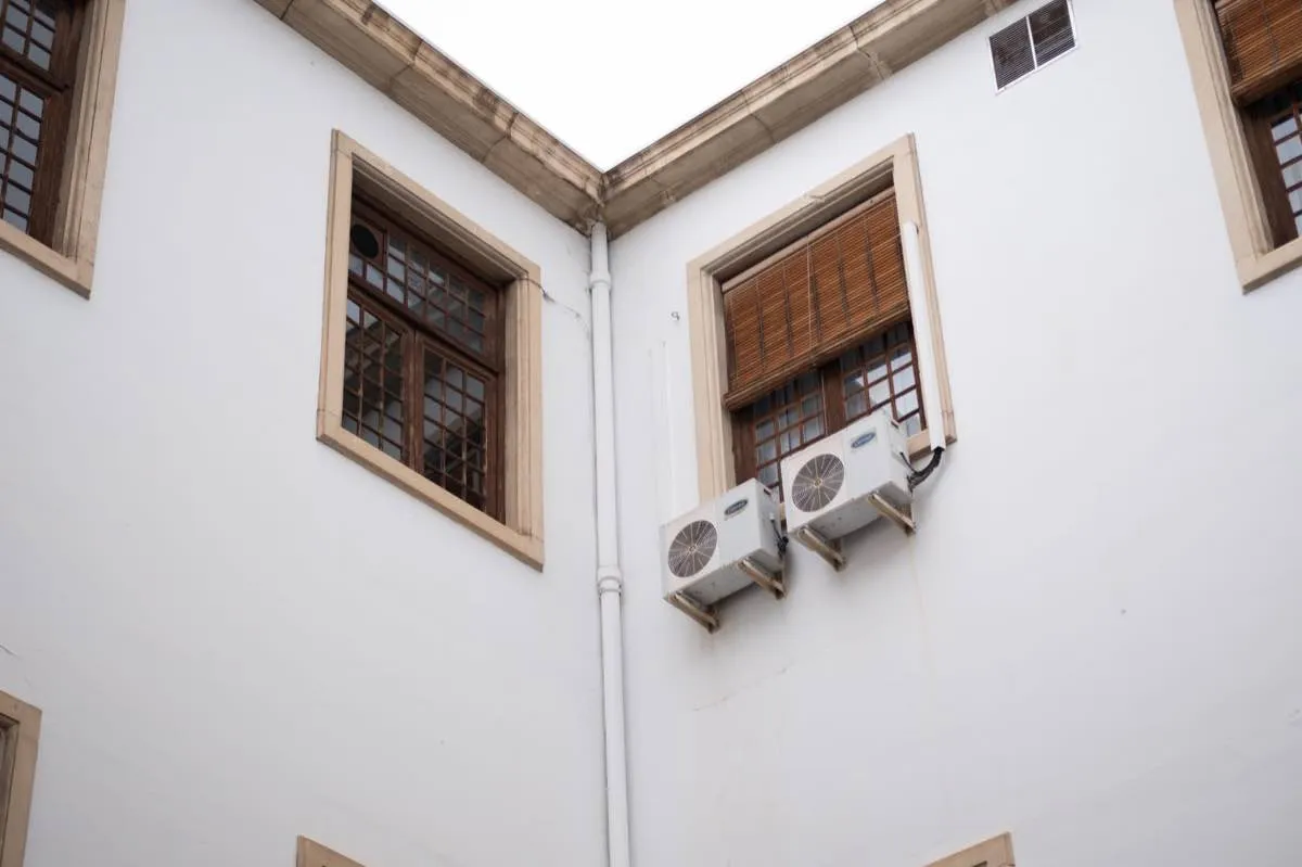 Aluminum Windows and Frame Reglazing in Auburn, AL